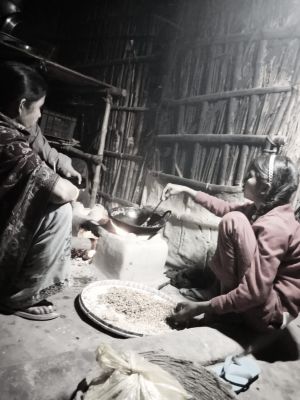 गरीबी, संघर्ष और एक लड़की का अडिग हौसला