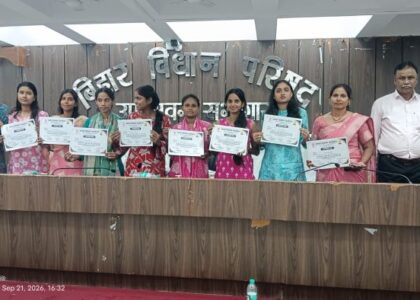 मीडिया कंपनियों की पत्रकारिता को ‘मुख्यधारा’ कहना बंद कीजिए : अनिल चमड़िया